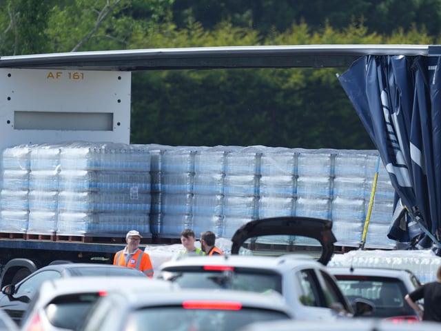 Southern Water customers have flocked to a bottled water station in Billingshurst after Horsham District was left with 'no water' following a ‘failure’ at one of the company’s supply works.