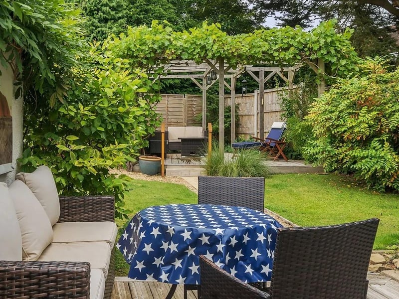 The private, beautifully secluded gardens are a great way to enjoy the outdoors.