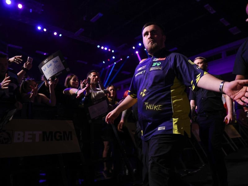PDC Premier League Brighton 2025 : There was an electric atmosphere, and some brilliant costumes on show, inside the Brighton Centre for night five of Premier League darts on Thursday evening (March 6).