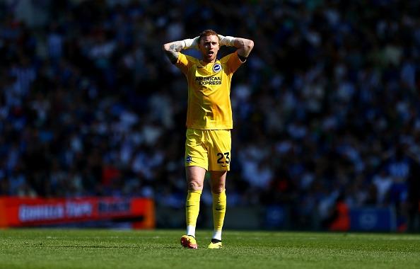 Recalled to the starting XI and the experienced stopper had very little to do aside from the two goals. First he had no chance but the second he looked a little flat footed.
