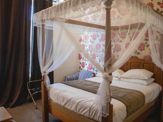 George Hotel, Battle