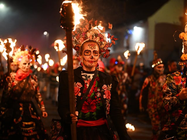 Hailsham Bonfire Procession 2026 (Photo by Jon Rigby)