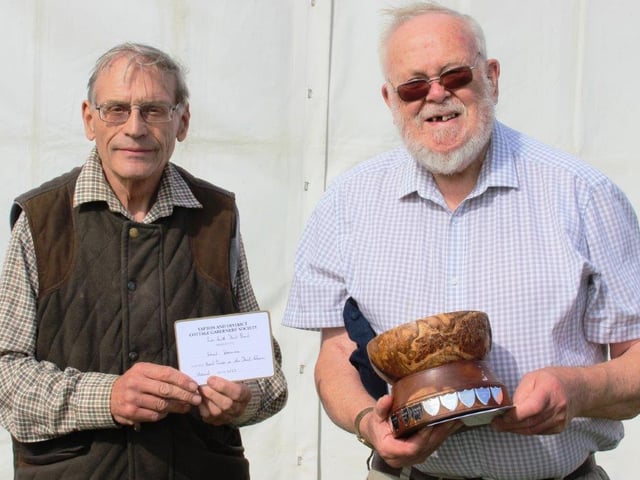The combined features of the flower show, dog show and displays attracted many hundreds of visitors to the recreation ground