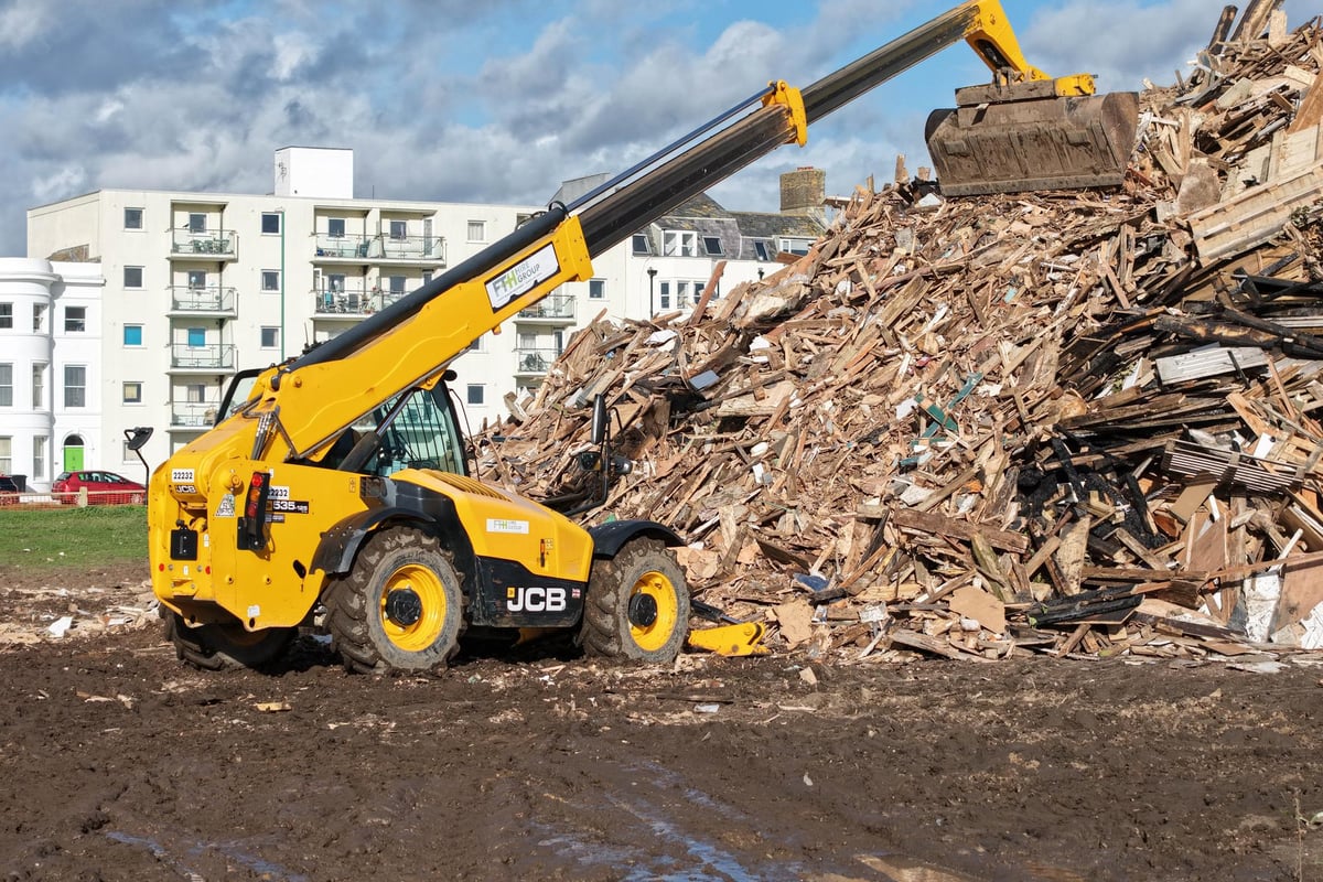 Councillor urges public to support Littlehampton Bonfire Society after 2026 bonfire celebrations postponed due to Storm Austen in Sussex
