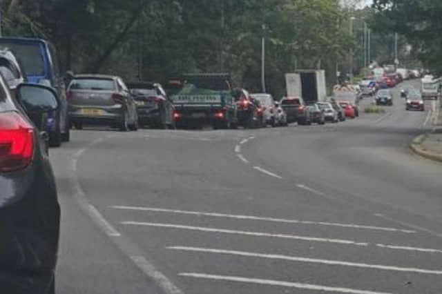 Traffic backed up on Sedlescombe Road North