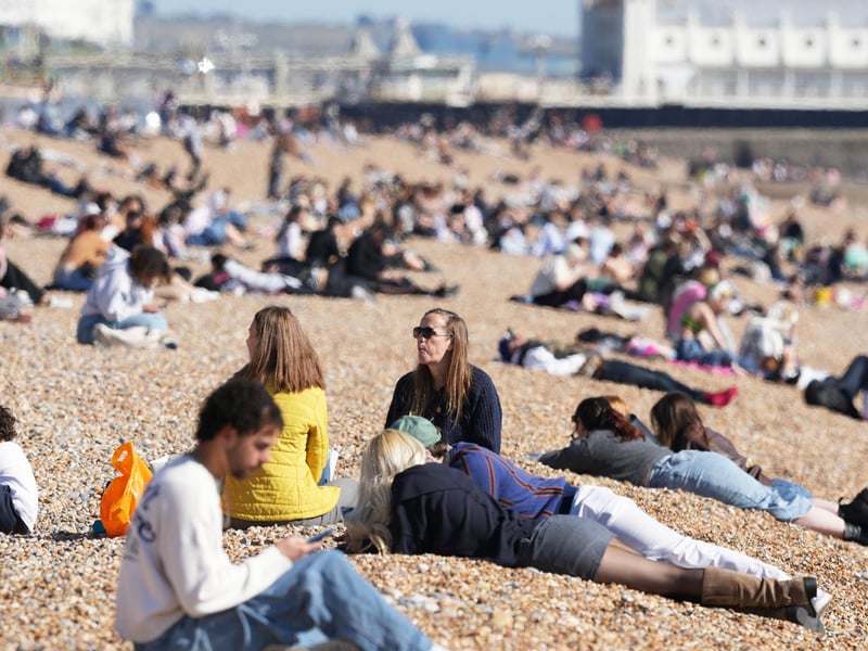 Wednesday and Thursday has seen glorious sunshine – with photos showing people taking the opportunity to relax on Brighton beach.
