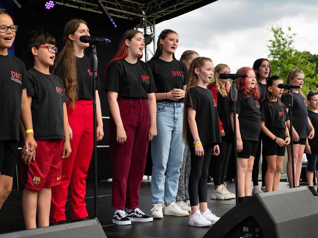 Crawley Pride 2022 - Picture by Geoff Nichols Photography | Instagram @geoffnphoto | Twitter @geoffnicphoto