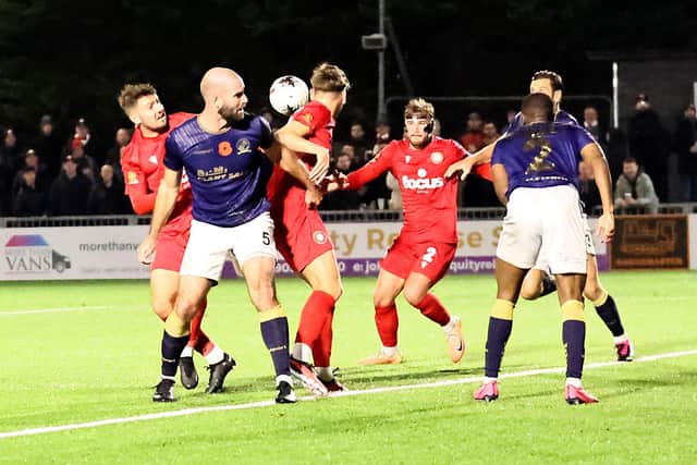 Worthing on the attack v Havant | Picture: Mike Gunn