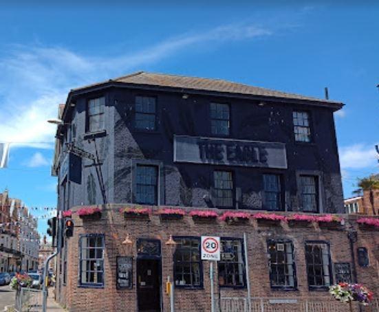 A cosy traditional pub with a great selection of drinks and friendly staff