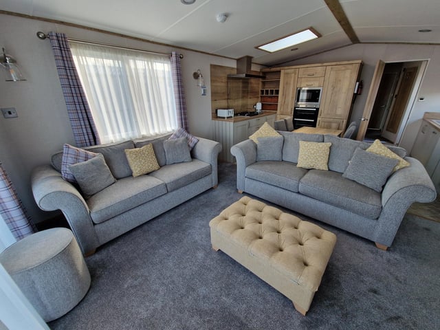 We tried out a family weekend break at Seal Bay Resort in Selsey. We stayed in a platinum caravan and experienced a host of activities and entertainment across the seaside West Sussex site.