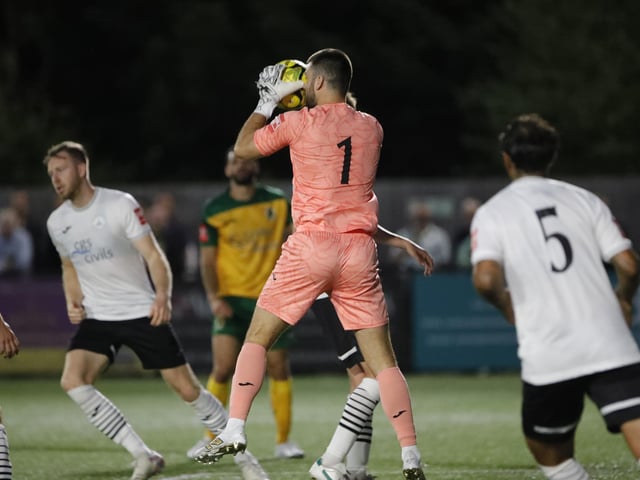 Horsham v Chichester City