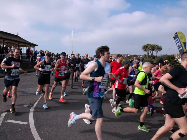 Hastings Half Marathon 2026 - pictures by Frank Copper