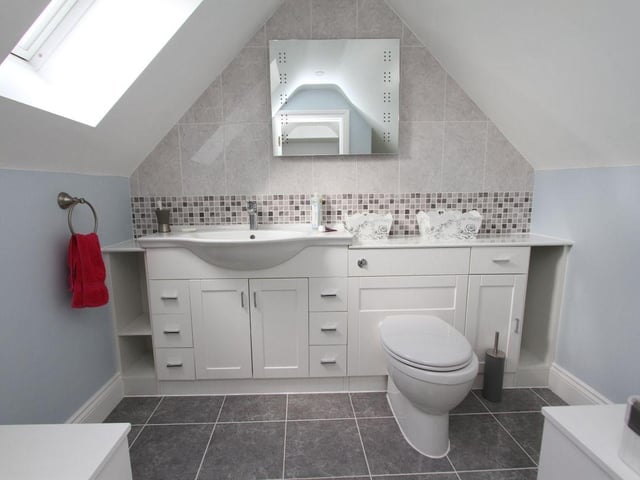 Royston Close, Friston