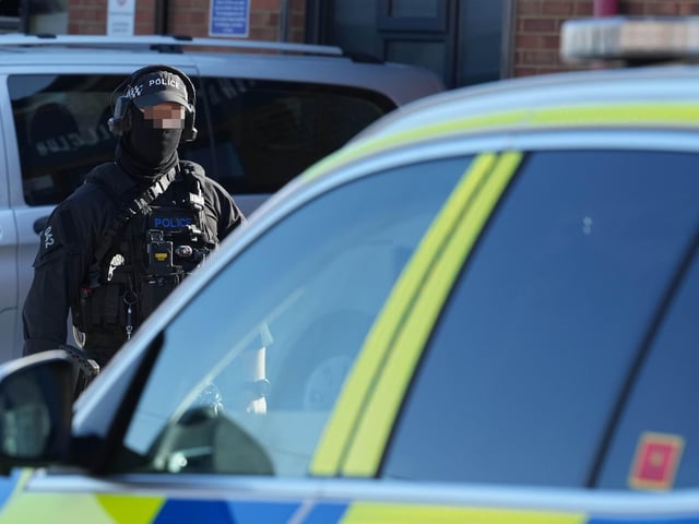A man has been arrested on suspicion of multiple offences after police received reports of a ‘woman being threatened’ in Worthing