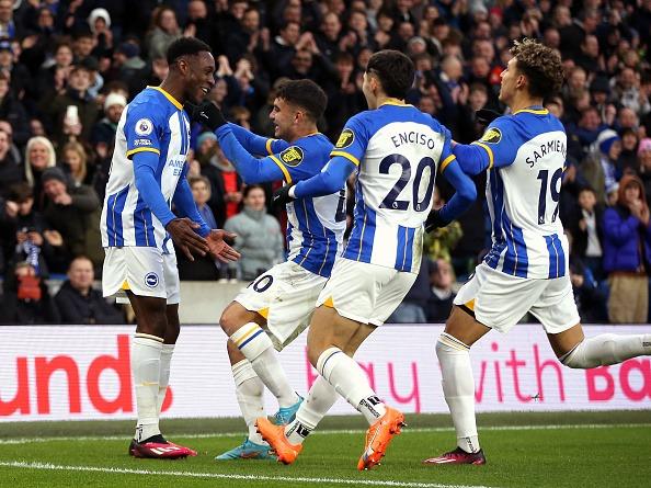 Excellent finish into the bottom corner to add the icing onto the cake for Brighton.