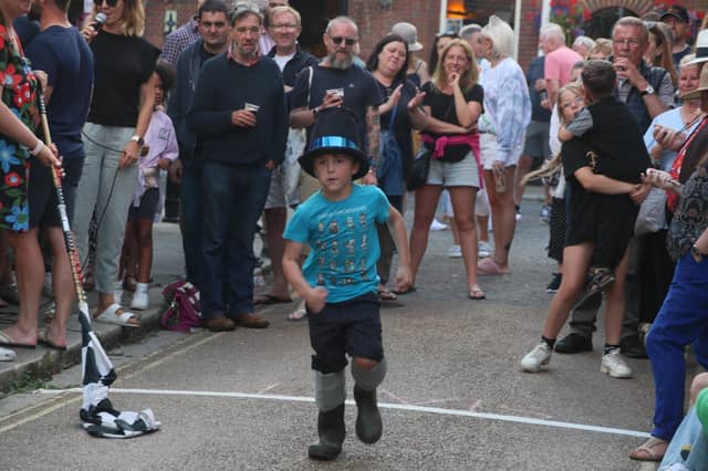 Hastings Old Town Carnival Week 2022: Seaboot Race. Photo by Roberts Photographic