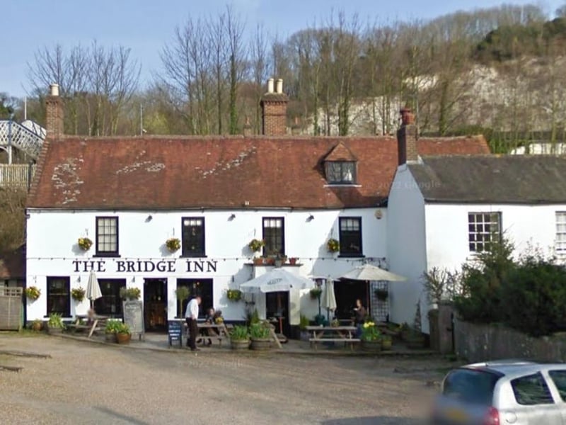 The Bridge Inn at Amberley has a rating of 4.7 out of 5 from 725 reviews