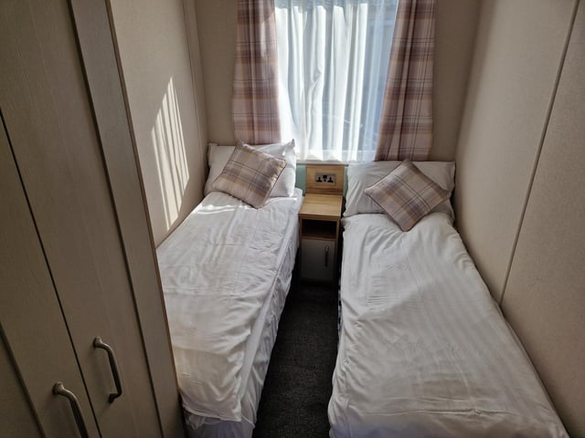 We tried out a family weekend break at Seal Bay Resort in Selsey. We stayed in a platinum caravan and experienced a host of activities and entertainment across the seaside West Sussex site.
