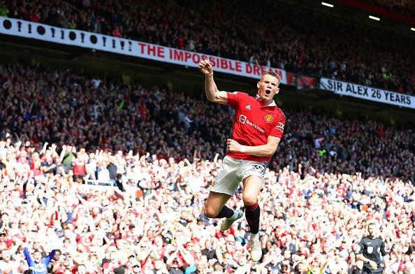 The midfielder picked up a knock. It's not thought to be too serious and could be back in contention for the FA Cup semi-final.