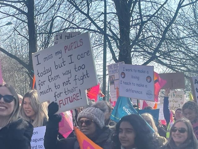 School strikes in Sussex: Hundreds of protesters arrive to take part in Sussex teacher protest - in 23 pictures