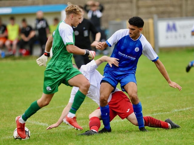 Shoreham v Saltdean Utd