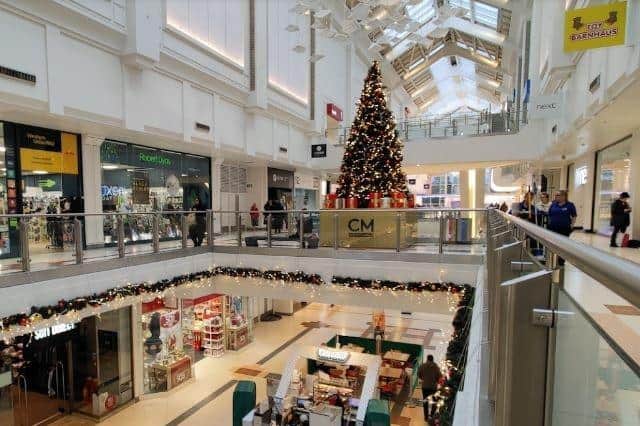 Christmas shopping in Crawley 2022: Here are County Mall’s opening and closing times over the festive season