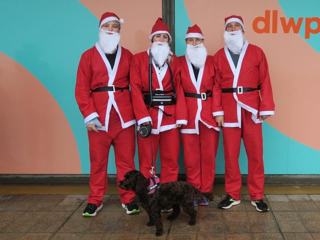 Bexhill Santa Dash 2024. Photo by Andrew Clifton.