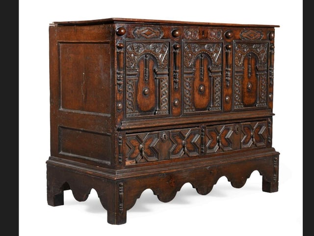 Estimate: £500-£800
