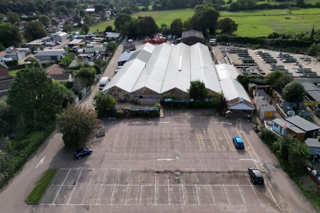 A garden centre in Findon, which suddenly closed down last month, is set to reopen under new ownership.