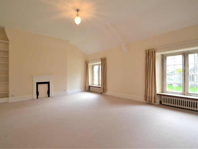 First floor apartment to let at Parham House