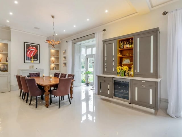 The 37ft Smallbone kitchen and dining area