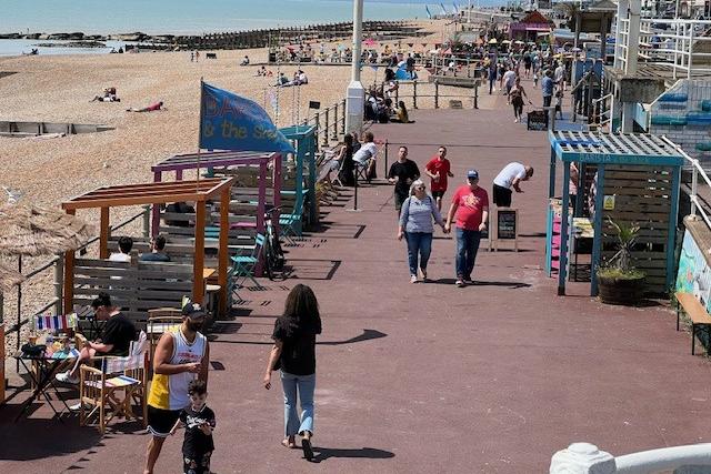 Hastings enjoys sunny Saturday