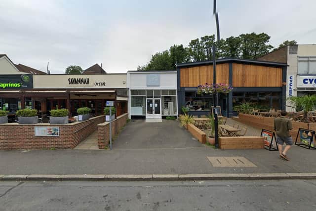 DM/22/3617: 42 The Broadway, Haywards Heath. Proposed change of use of existing nail bar and beauty salon (Class E Use) to drinking establishment (Sui Generis Use) with associated external alterations and external seating area to the front. (Photo: Google Maps)