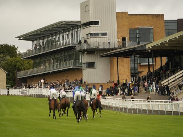 Fontwell Park jump racing action, October 2026
