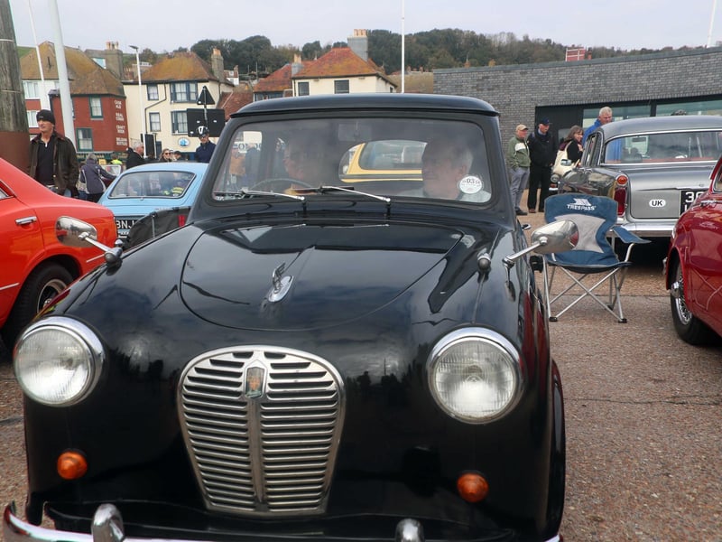 Hastings Week 2025. Classic Car Show 12/10/. Pic by Roberts Photographic.