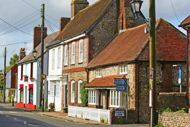 In Steyning & Upper Beeding, the average house price in 2022 was £386,500.