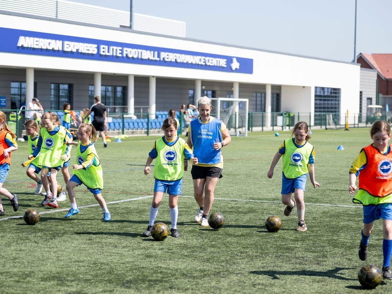 Putting new skills into practice with the help of Amex volunteers