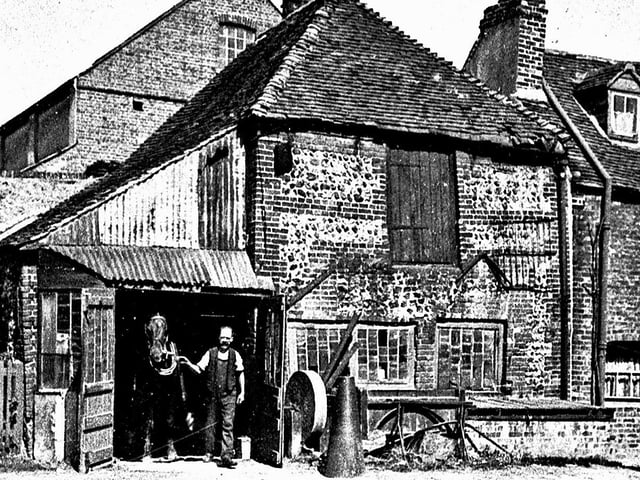 Stedman the Blacksmith in River Road in the 1920s