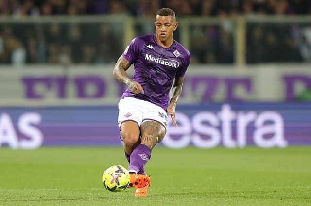 Brazilian defender Igor Julio will join Brighton after a £15m transfer from Fiorentina