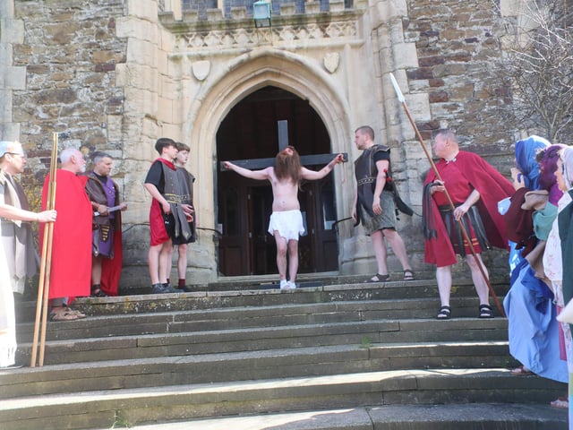 Procession of Witness 2024 on Good Friday in Hastings Old Town. Photo by Roberts Photographic.