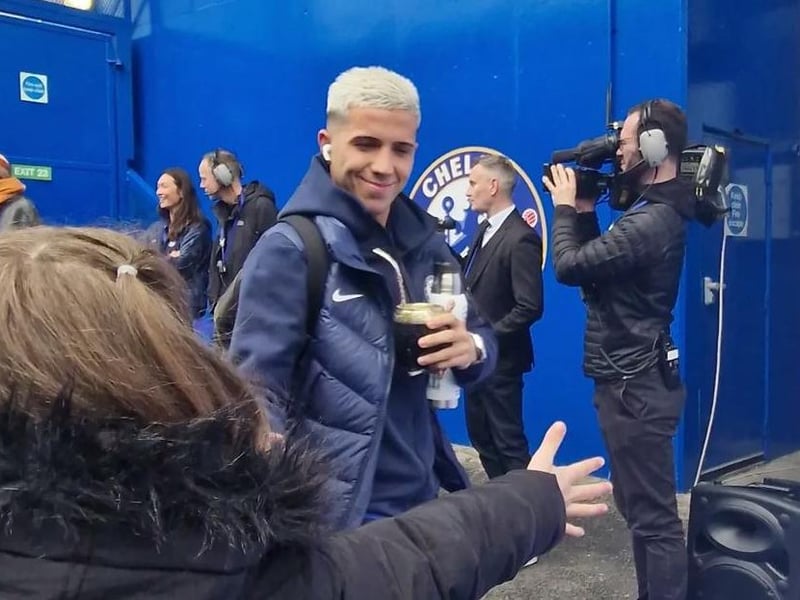 Alexis Fay meets Enzo Fernandez