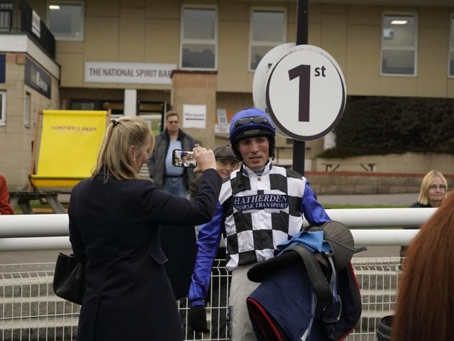 Fontwell Park jump racing action, October 2026