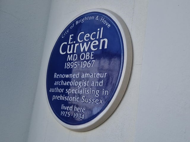 The Blue Plaque for Dr E. Cecil Curwen