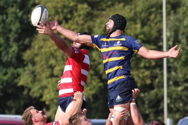Lineout action between Dorking and Worthing Raiders | Picture: Colin Coulson