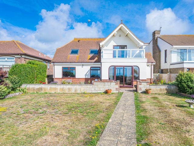 Pebble Road, Pevensey Bay