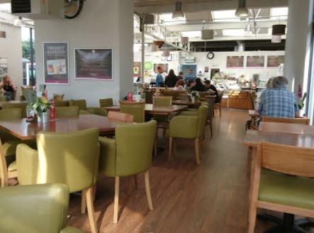10) Squire's Cafe Bar, Horsham Rd, Crawley RH11 8PL