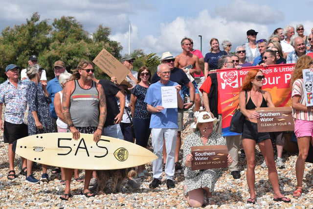Southern Water protest in Bognor Regis - photo by Heather Robbins