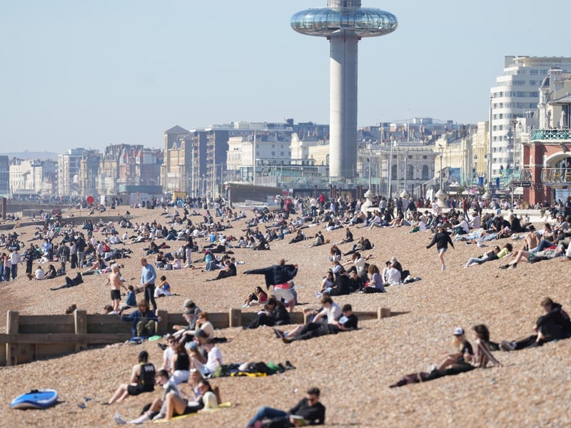 Wednesday and Thursday has seen glorious sunshine – with photos showing people taking the opportunity to relax on Brighton beach.