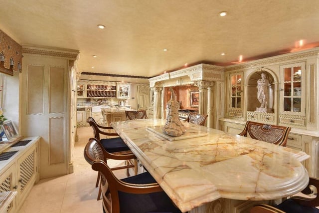The magnificent kitchen/breakfast room