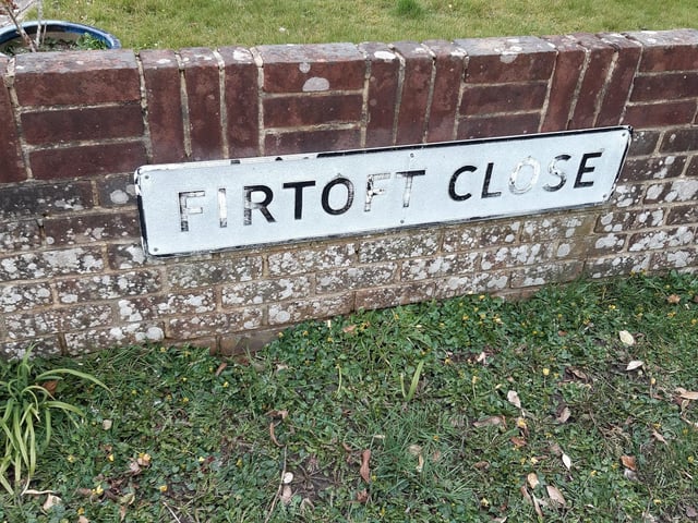 old sign at Firtoft Close